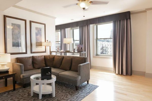 Hotel Blackhawk, Autograph Collection