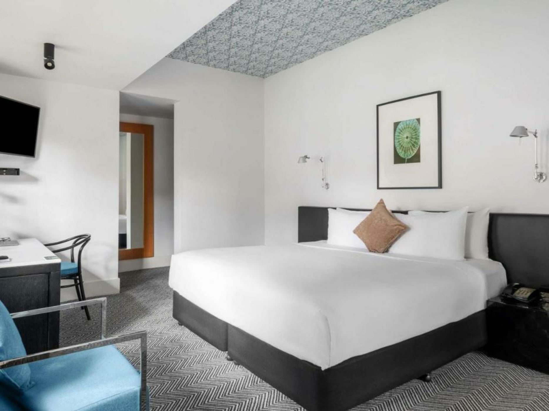 Peppers Gallery Hotel