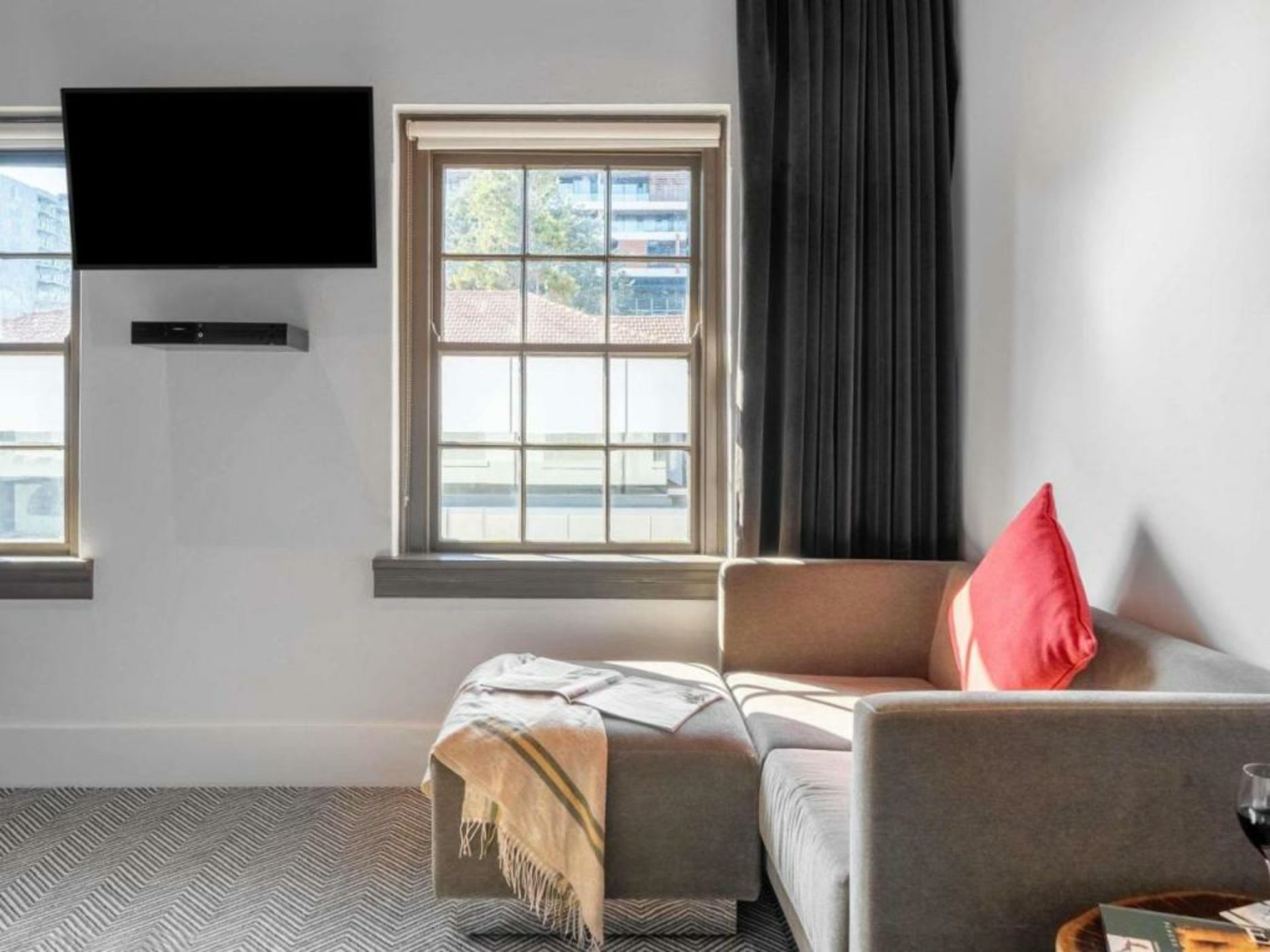 Peppers Gallery Hotel