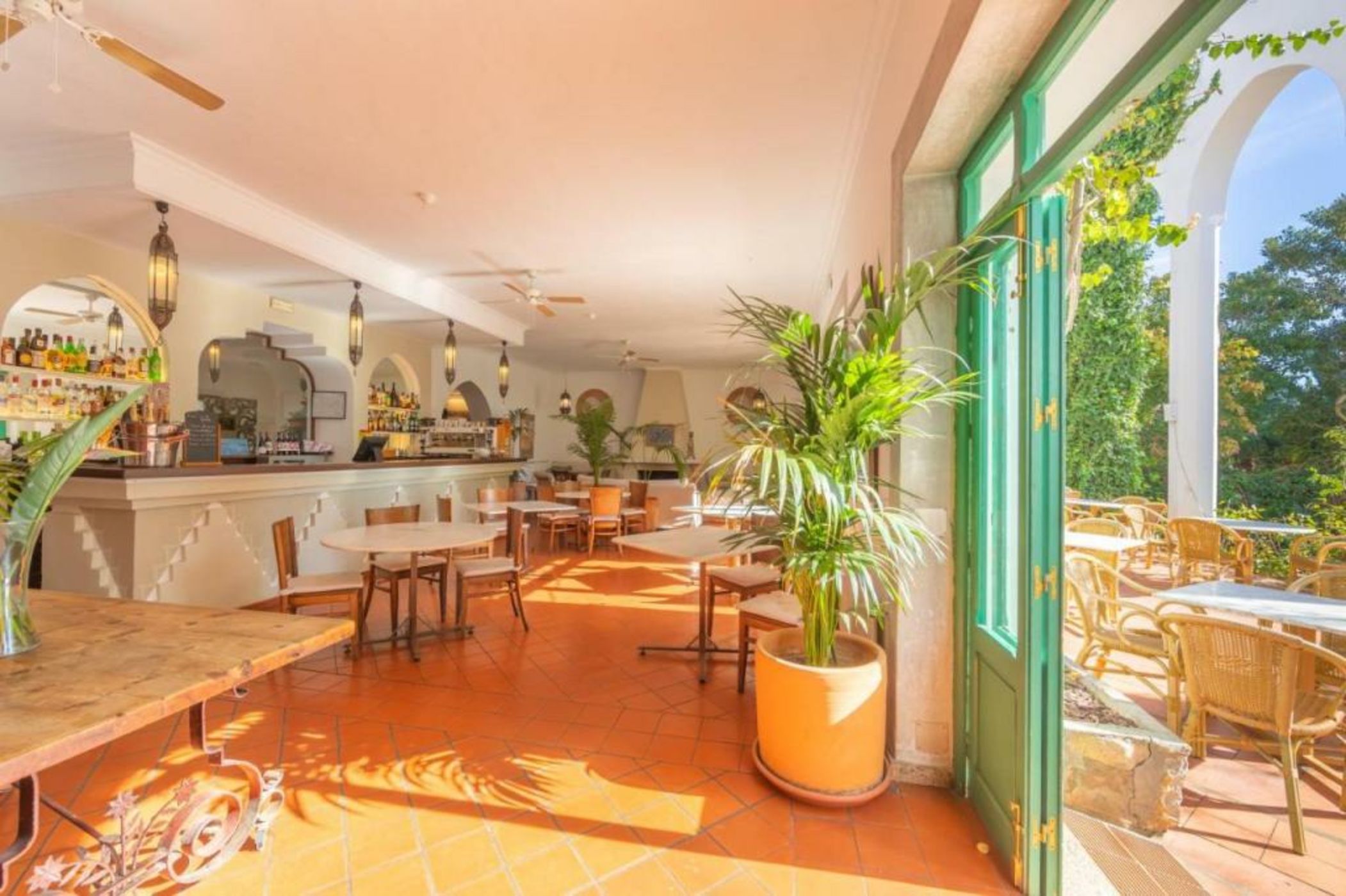 Hurricane Beach Hotel