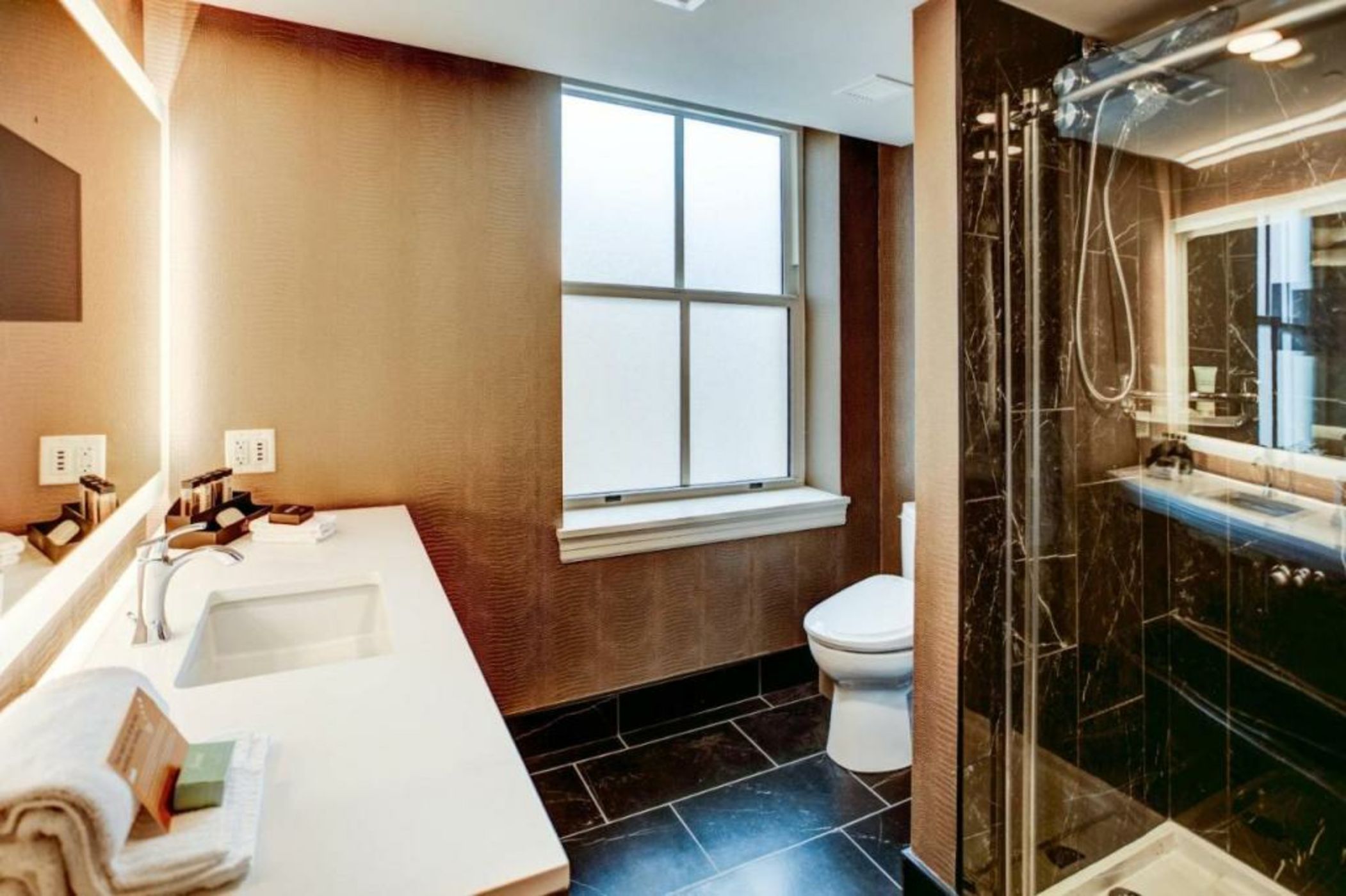 The Warrior Hotel, Autograph Collection