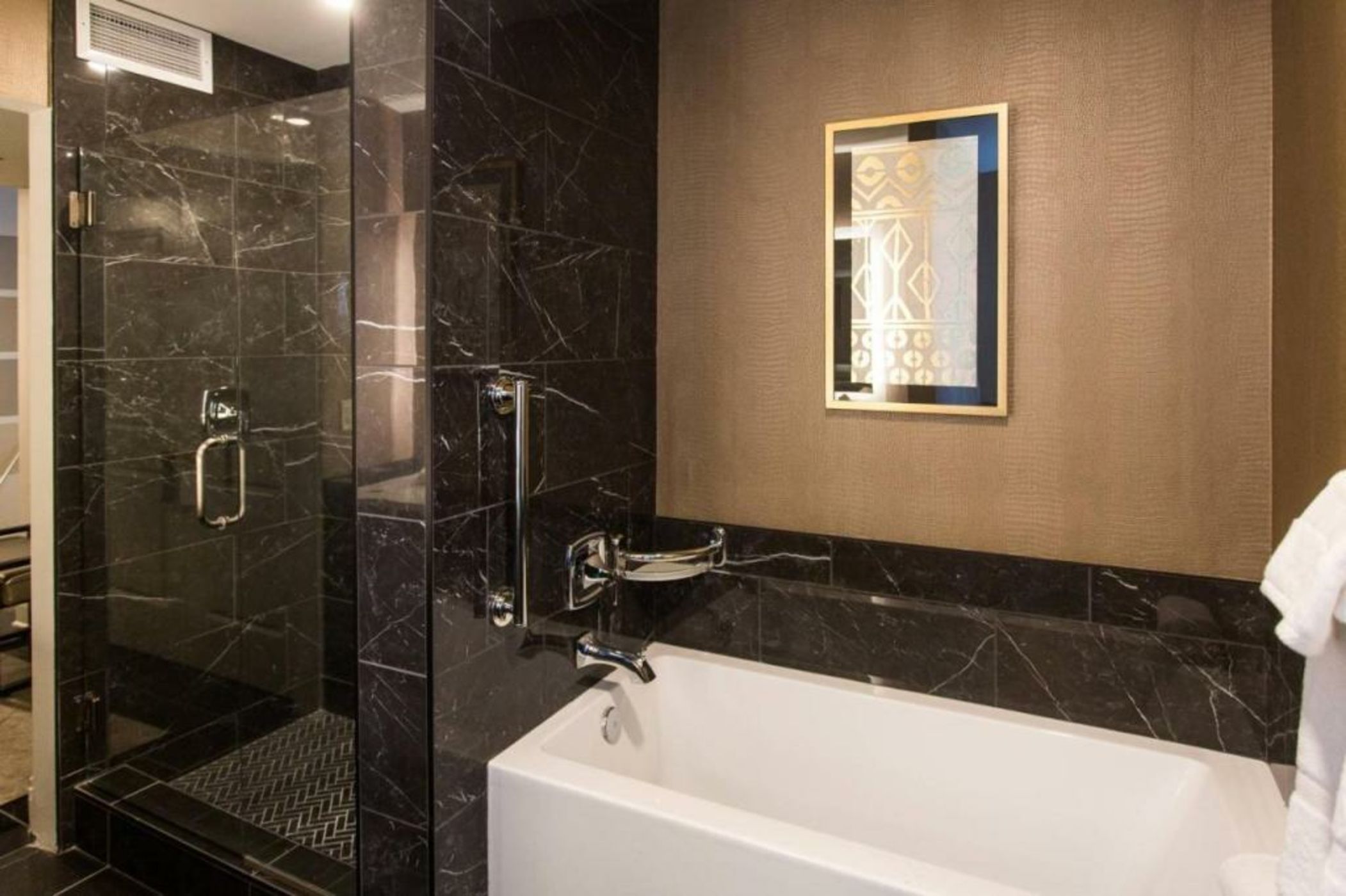 The Warrior Hotel, Autograph Collection