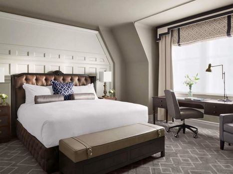 Fairmont Hotel Macdonald