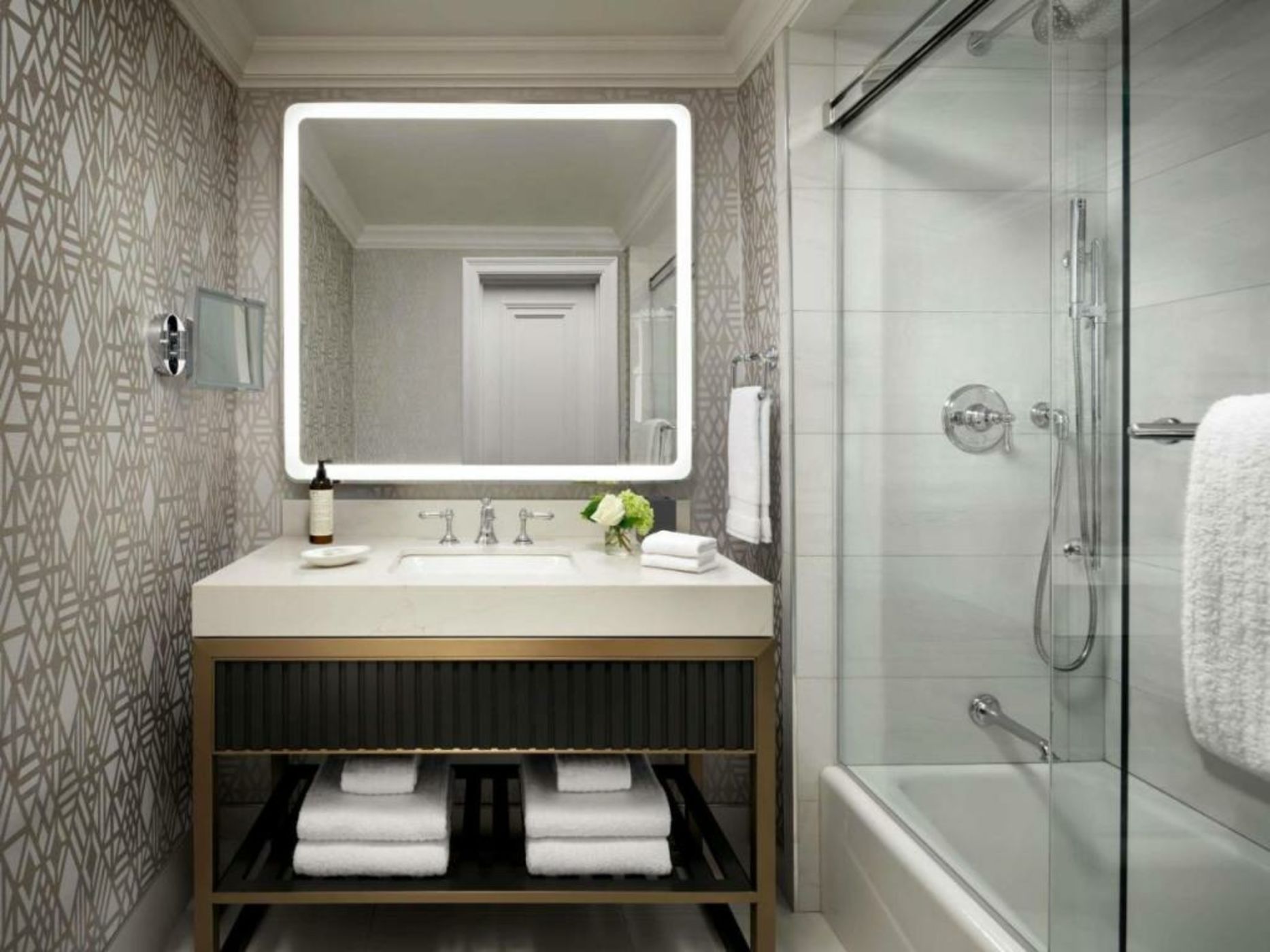 Fairmont Hotel Macdonald