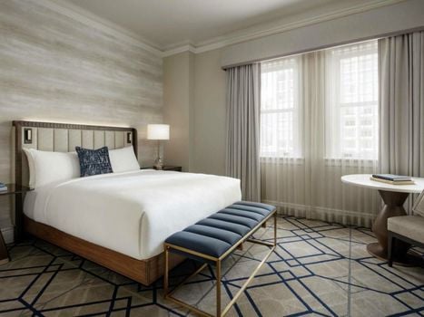 Fairmont Hotel Macdonald