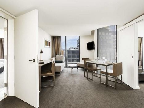 Mantra Collins Hotel