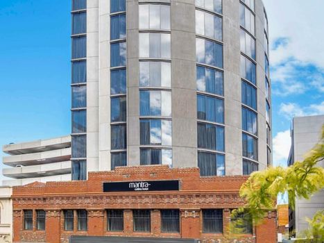 Mantra Collins Hotel