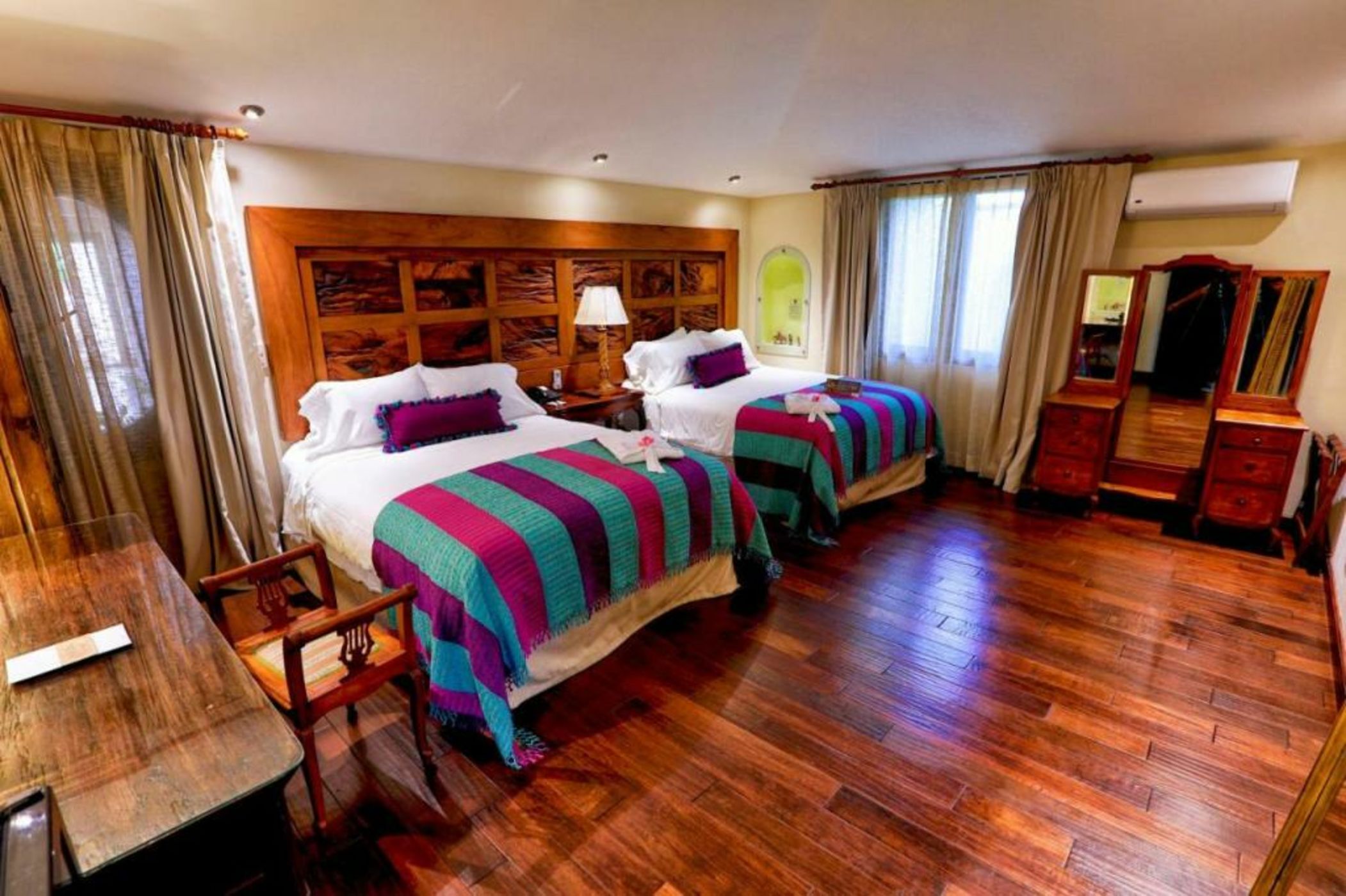 Pensativo House Hotel