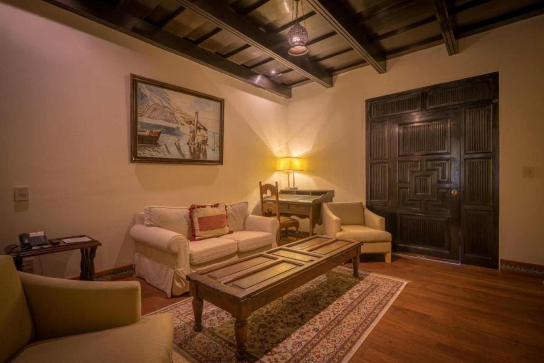 Pensativo House Hotel