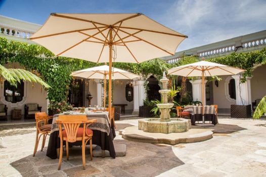 Pensativo House Hotel