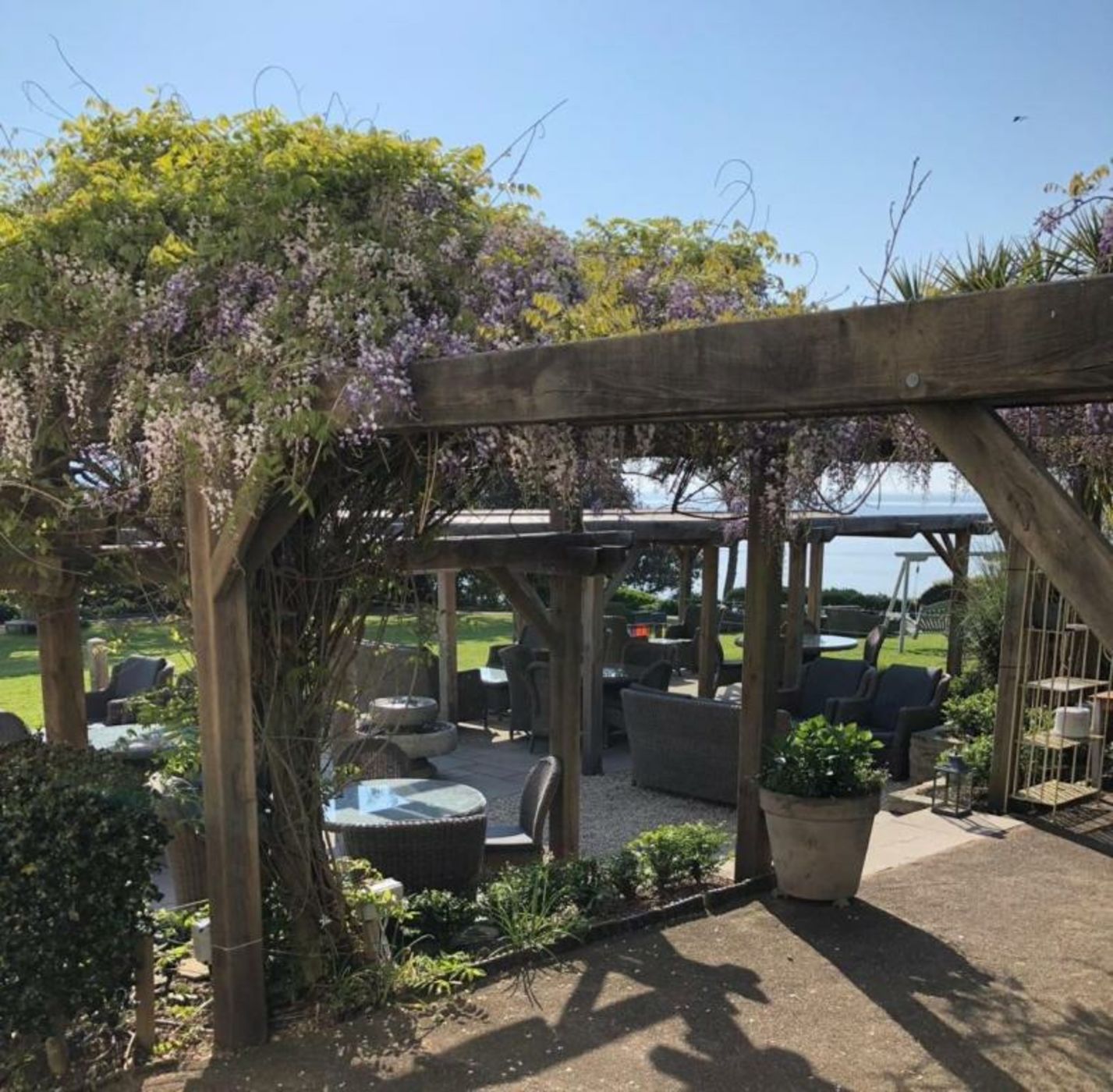 Alexandra Hotel & Restaurant