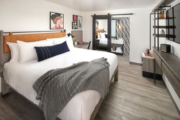 voco The Tuxon by IHG
