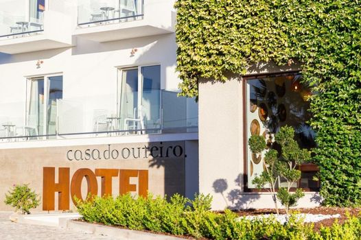 Boutique Hotel Casa do Outeiro - Arts & Crafts