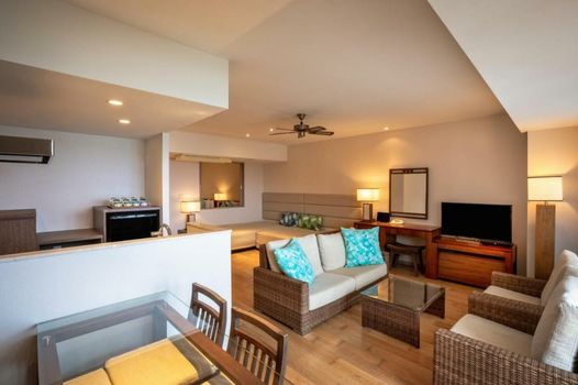 Kafuu Resort Fuchaku Condo Hotel