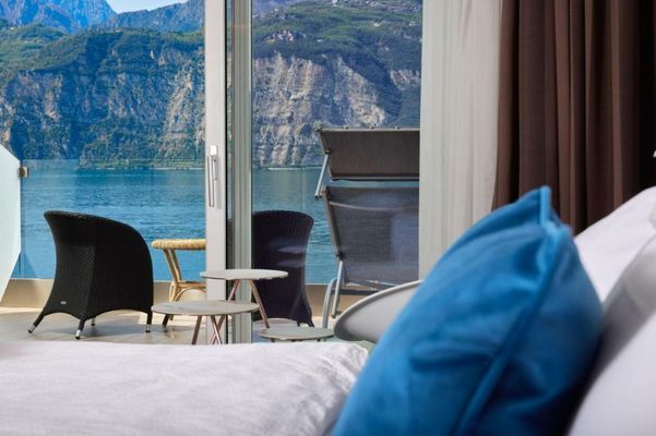 Hotel Castello Lake Front