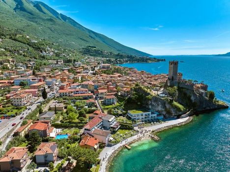 Hotel Castello Lake Front