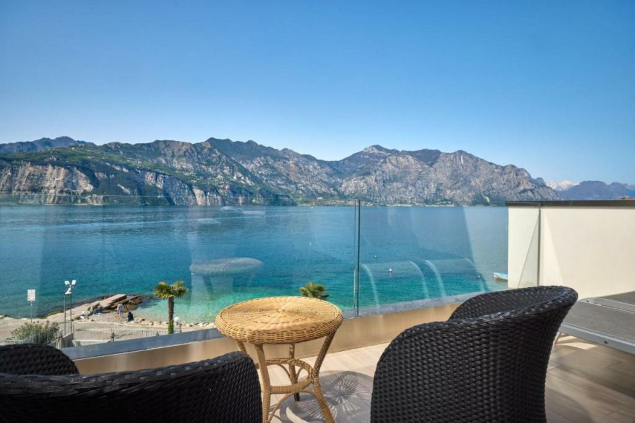 Hotel Castello Lake Front