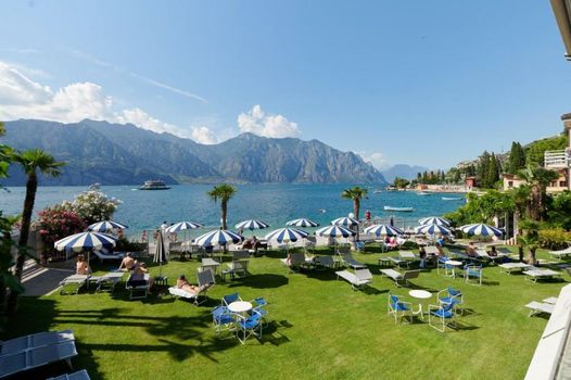 Hotel Castello Lake Front