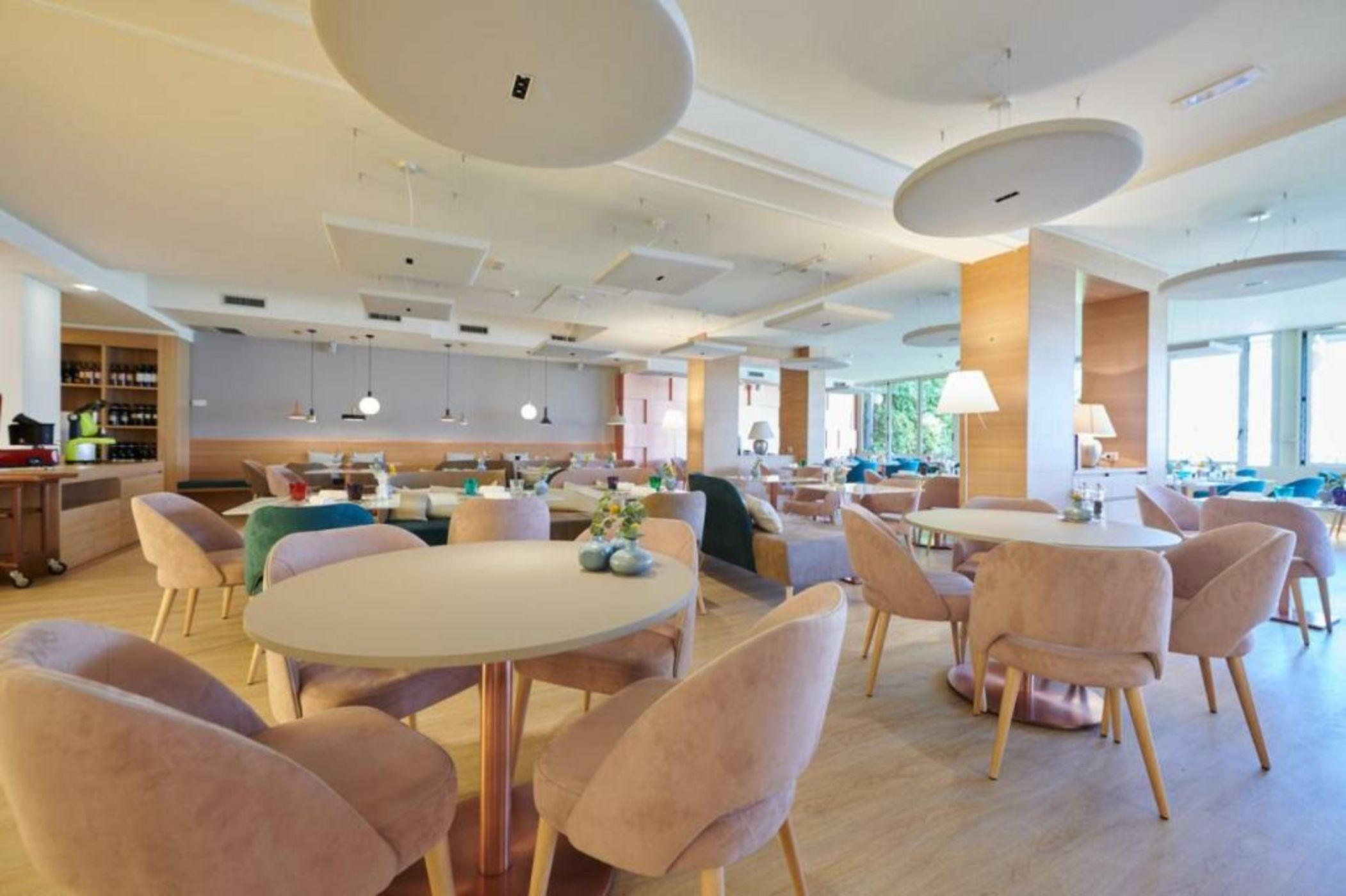 Hotel Castello Lake Front