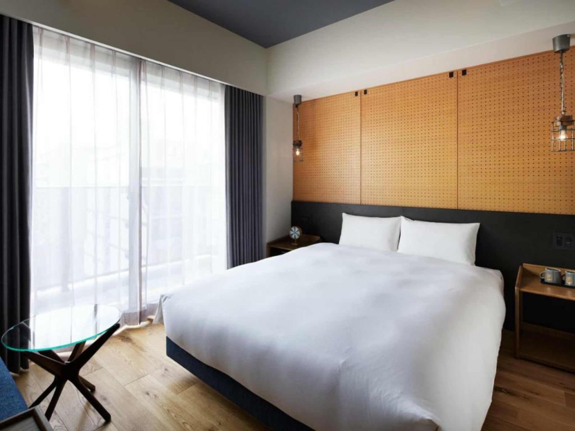 LAMP LIGHT BOOKS HOTEL fukuoka