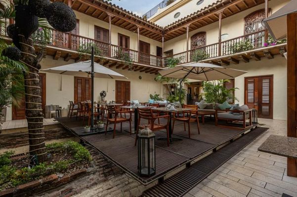 Ananda Hotel Boutique