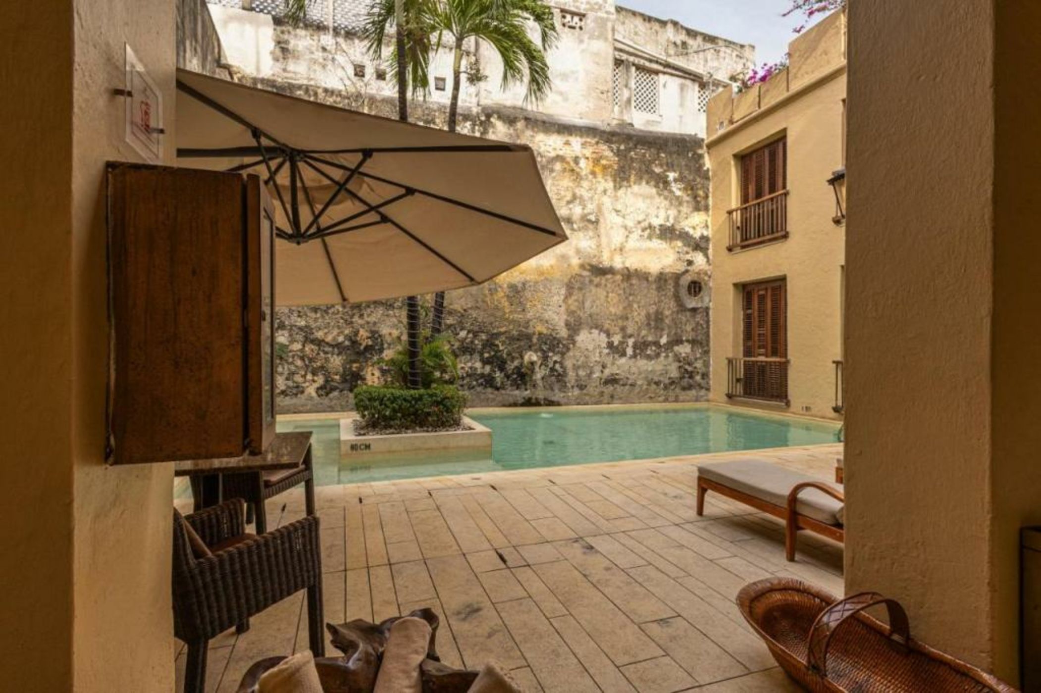 Ananda Hotel Boutique