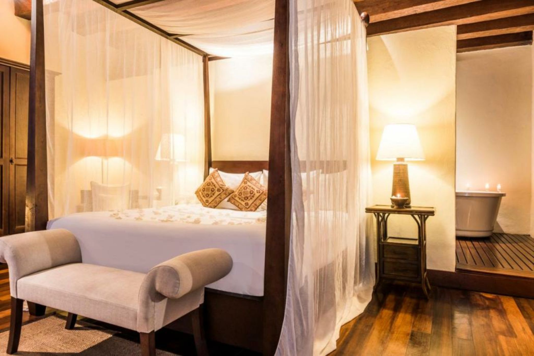 Ananda Hotel Boutique