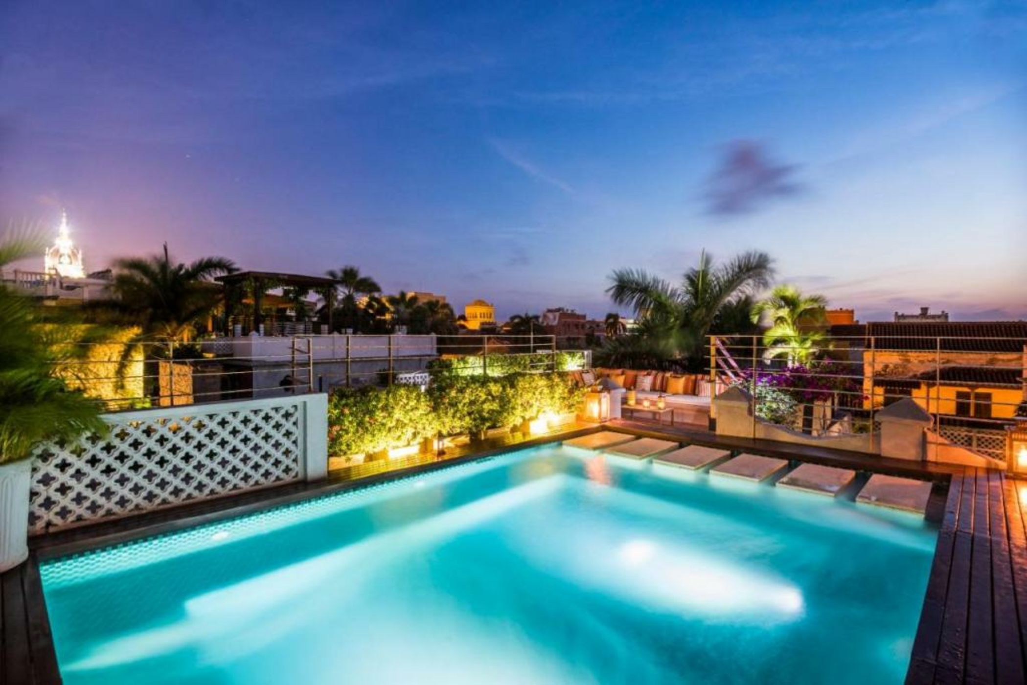 Ananda Hotel Boutique