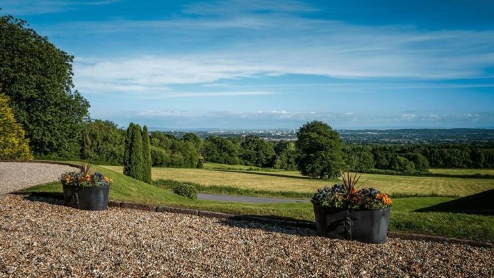 New House Country Hotel