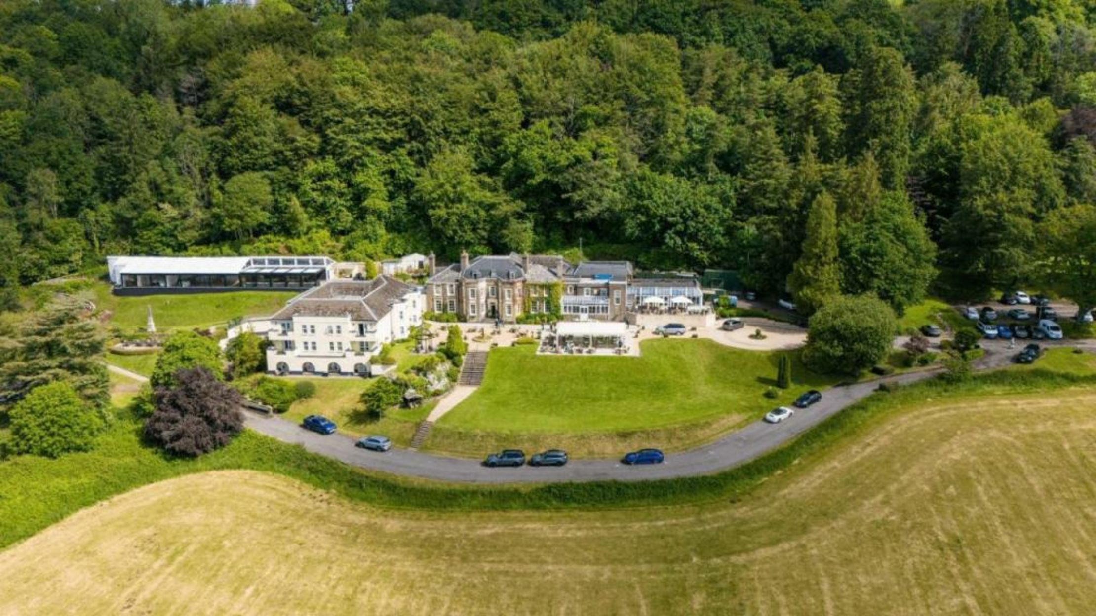 New House Country Hotel