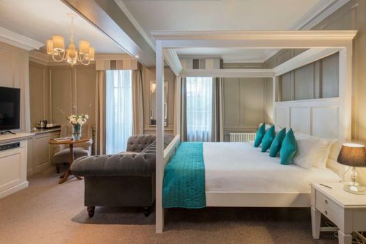 Vanbrugh House Hotel