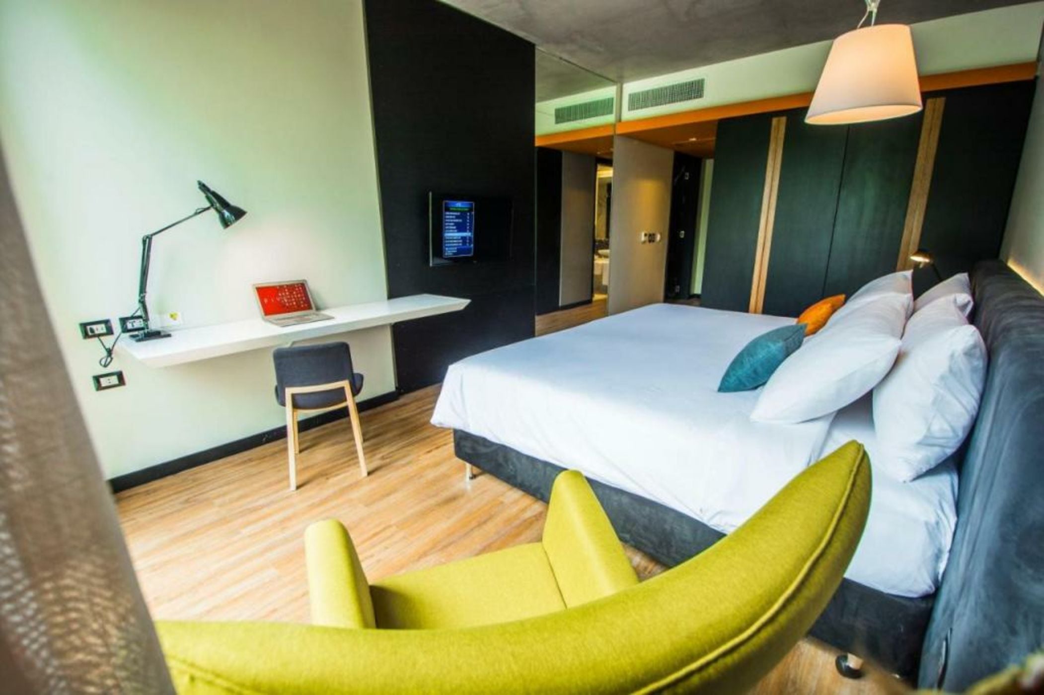 Five Hotel & Residences