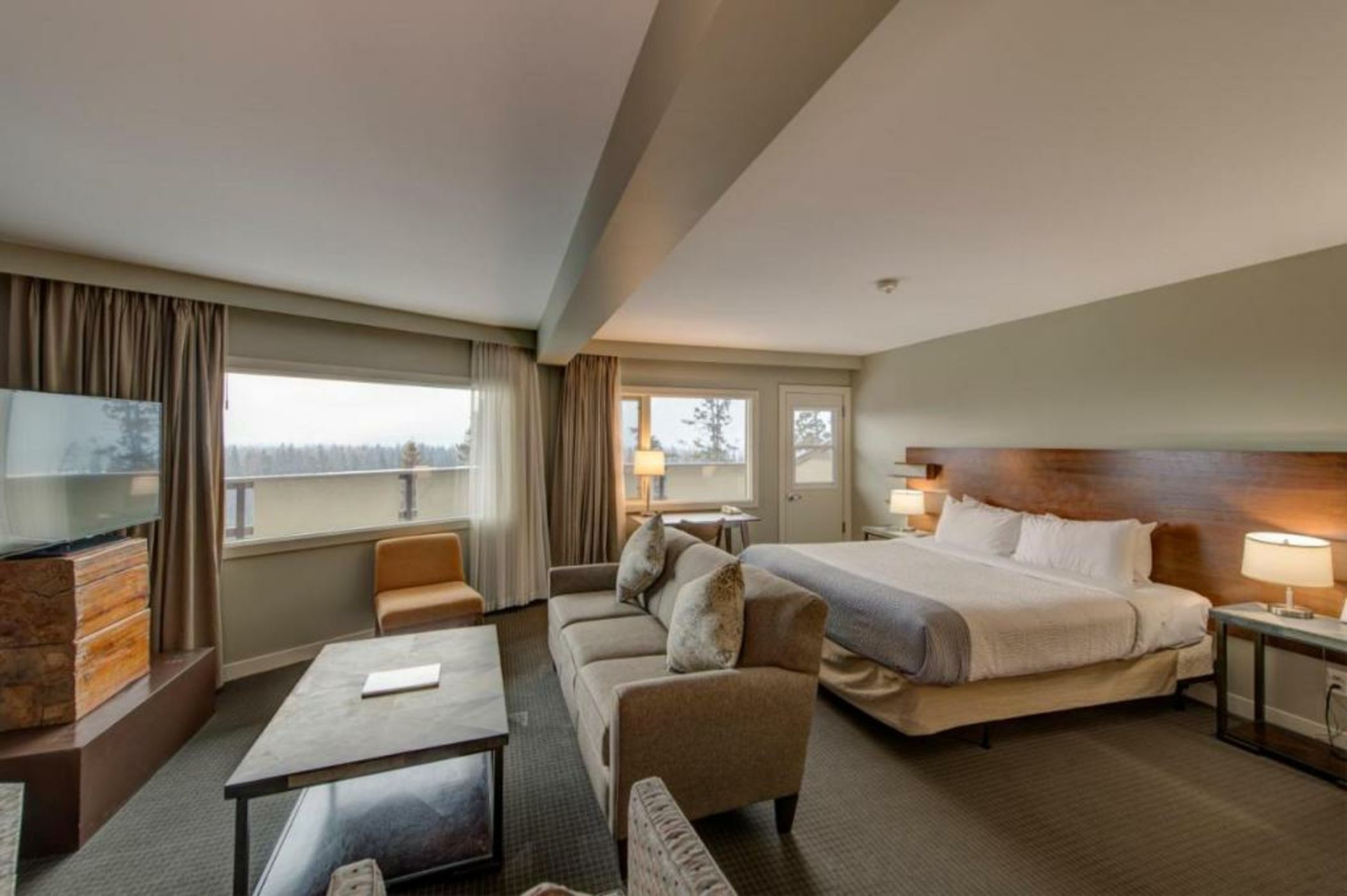 The Juniper Hotel & Bistro