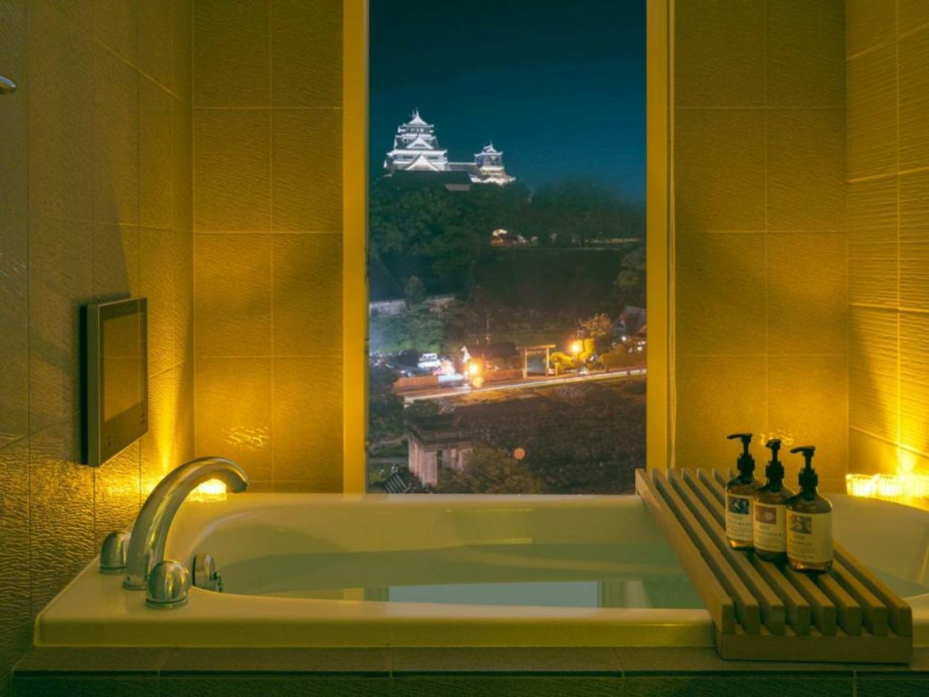 Kumamoto Hotel Castle