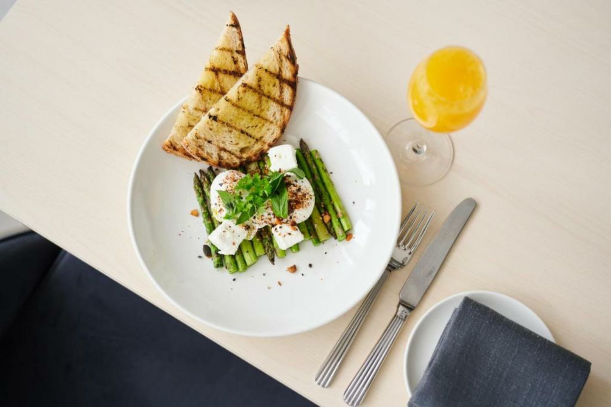 Midnight Hotel, Autograph Collection