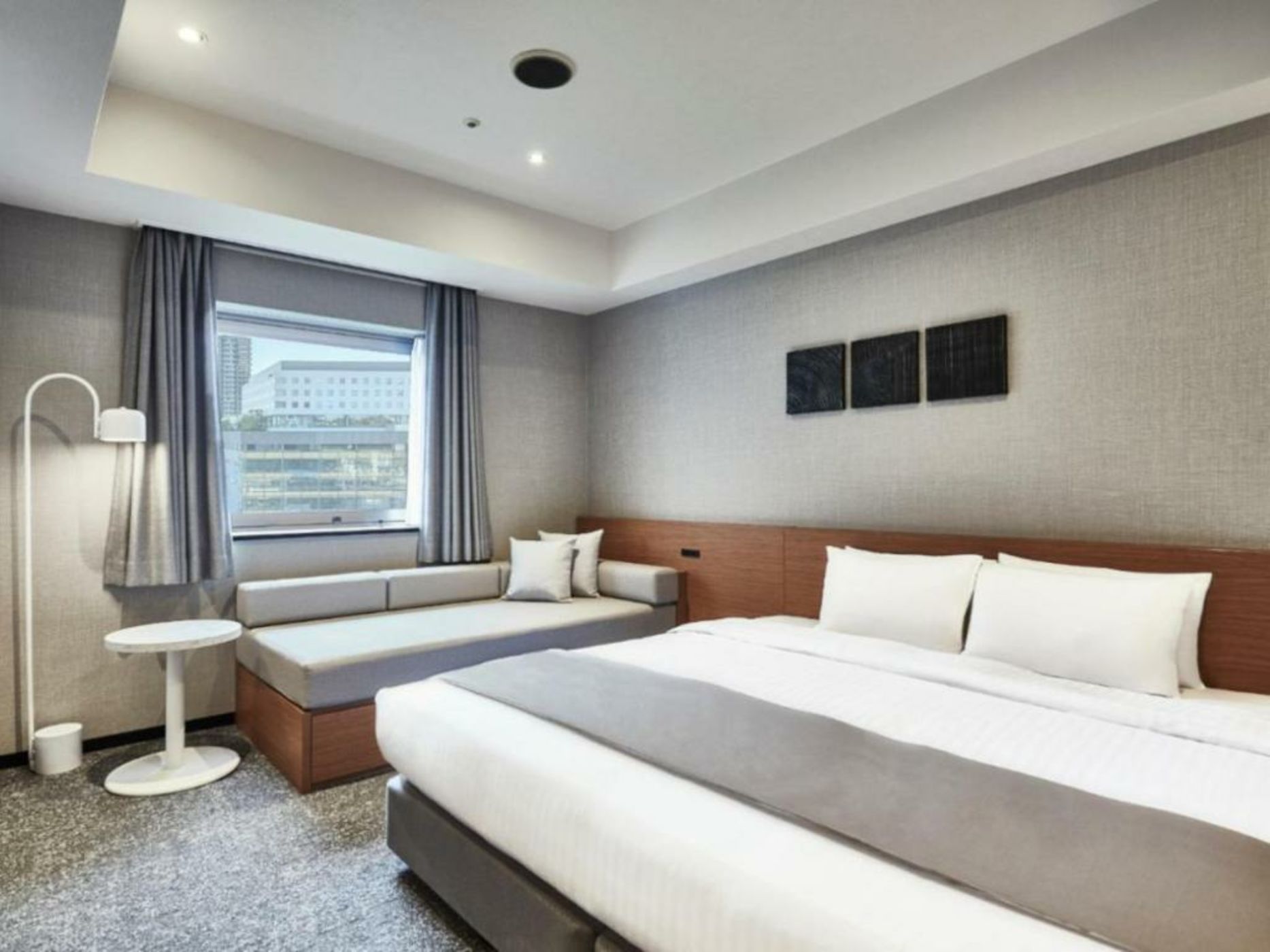 One Station Hotel Kumamoto -DLIGHT LIFE & HOTELS-