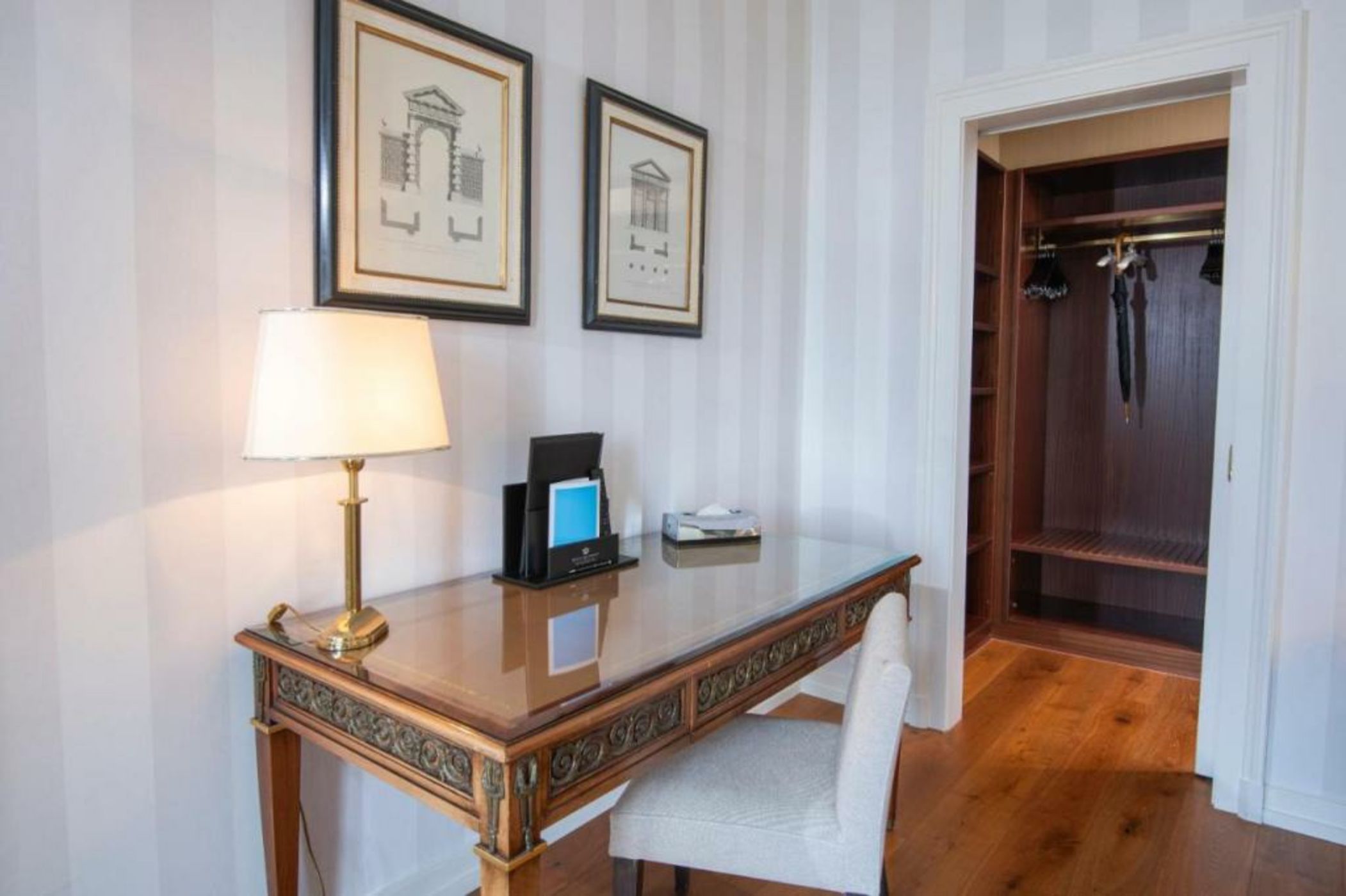 Hôtel Des Trois Couronnes & Spa - The Leading Hotels of the World