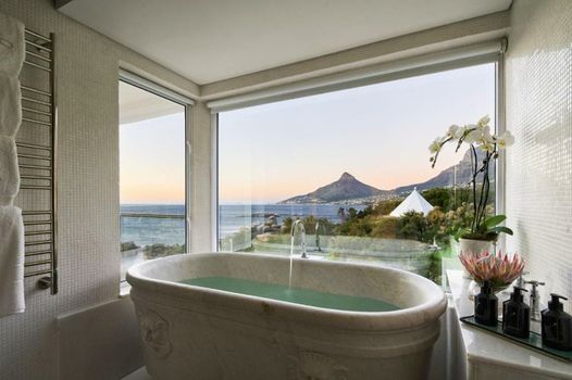 Twelve Apostles Hotel & Spa