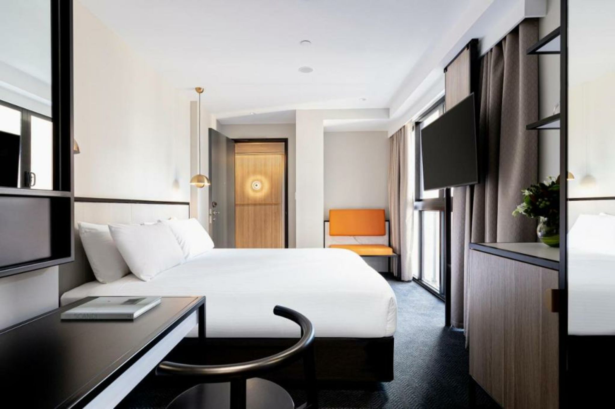 Brady Hotels Jones Lane