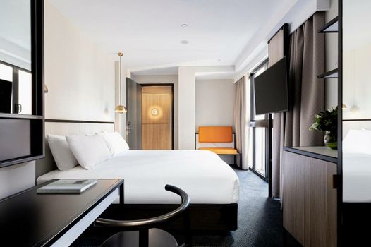 Brady Hotels Jones Lane