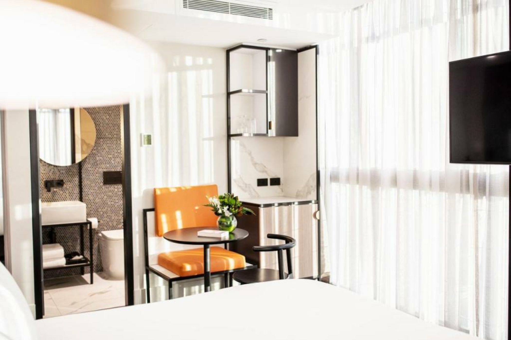 Brady Hotels Jones Lane