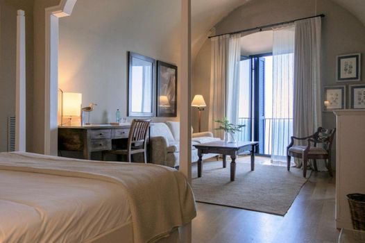 El Far Hotel Restaurant