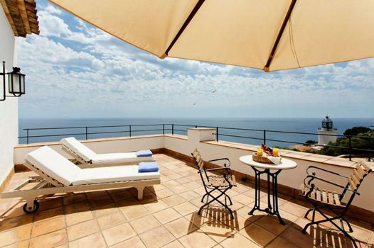 El Far Hotel Restaurant