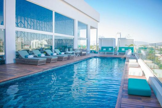 Square Small Luxury Hotel - Nuevo Consulado