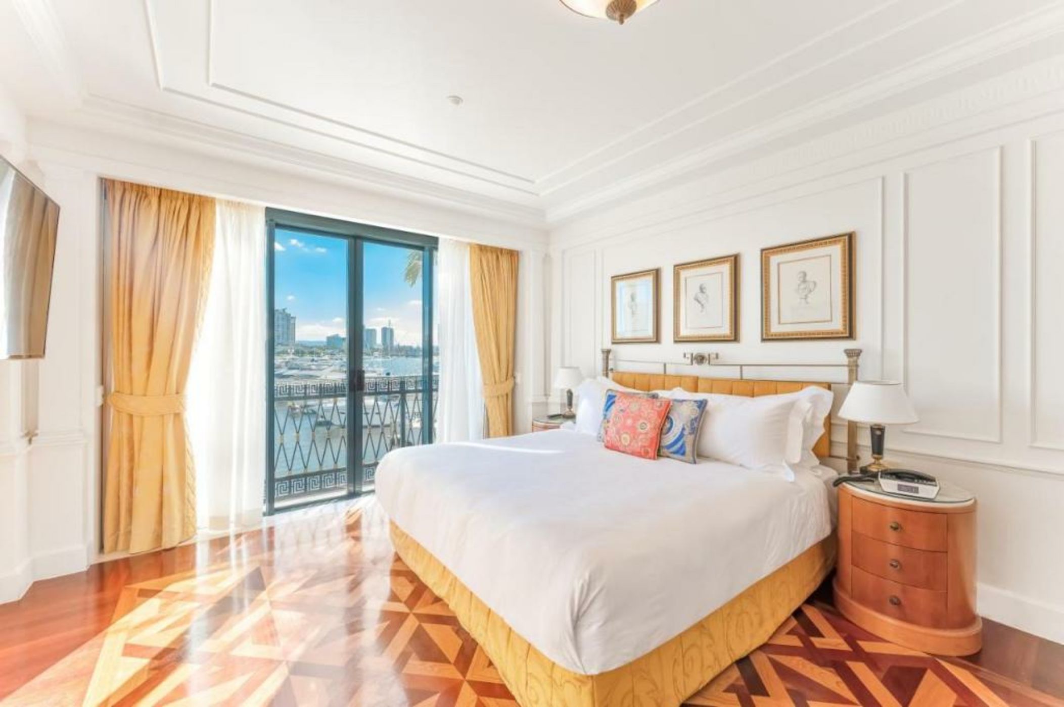 Imperial Hotel Gold Coast