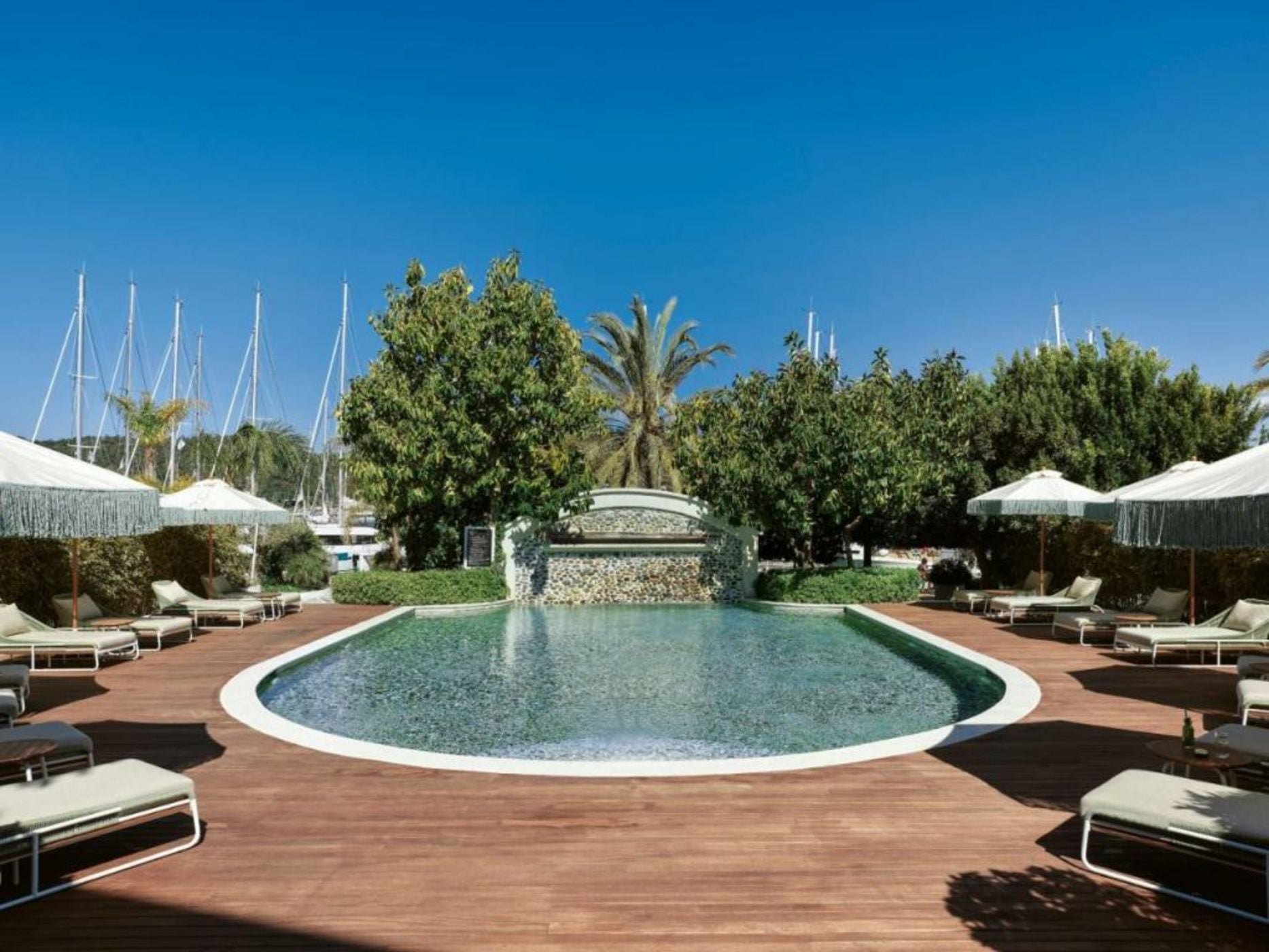 Yacht Classic Hotel - Boutique Class