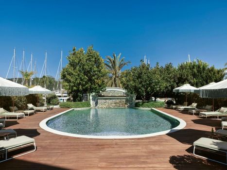 Yacht Classic Hotel - Boutique Class