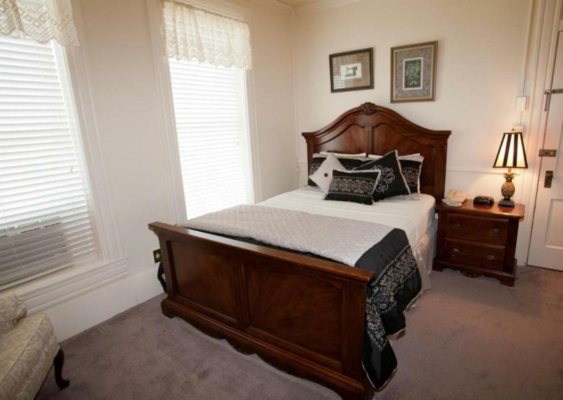 New Orleans Hotel Eureka Springs