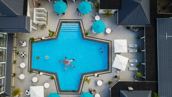 Muri Beach Club Hotel