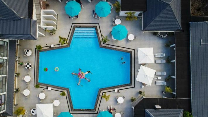 Muri Beach Club Hotel